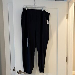 Old Navy Cloud+ Joggers Black